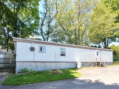 /international/us/1338-woodbury-avenue-portsmouth-nh-110108497959/