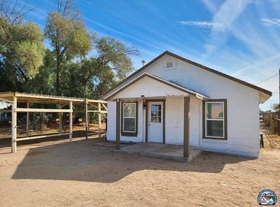 /international/us/261-e-5-th-st-niland-ca-110099156950/