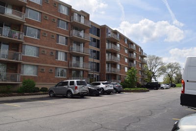 /international/us/2200-s-stewart-avenue-lombard-il-110107551620/