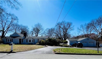 /international/us/109-rogers-avenue-barrington-ri-110107337398/