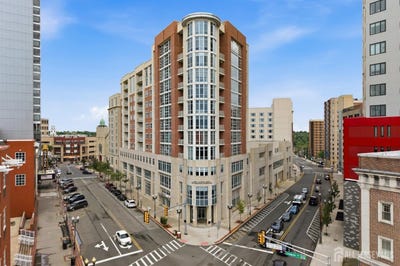 /international/us/20-livingston-avenue-new-brunswick-nj-110108301679/