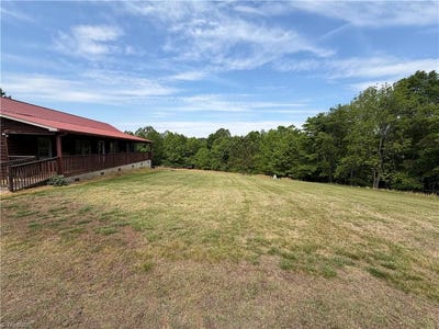 /international/us/202-roby-fulk-road-pinnacle-nc-110107572977/