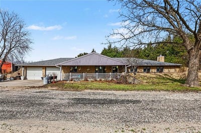 /international/us/12975-238th-street-linwood-ks-110106705403/