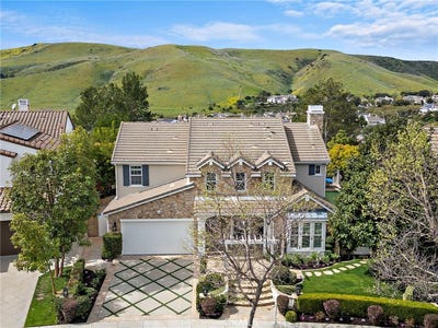 /international/us/33-christopher-street-ladera-ranch-ca-110106313607/