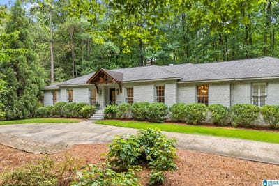 /international/us/3706-brookwood-road-birmingham-al-110108480381/