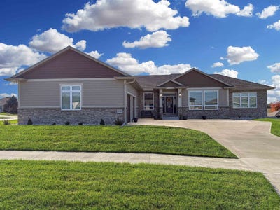 /international/us/6350-tiger-dr-sioux-city-ia-110105281837/