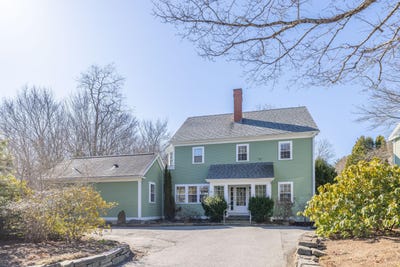/international/us/12-school-street-rockport-me-110107400363/