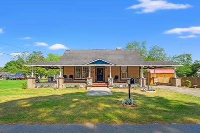/international/us/209-e-walnut-st-lake-view-sc-110107959717/