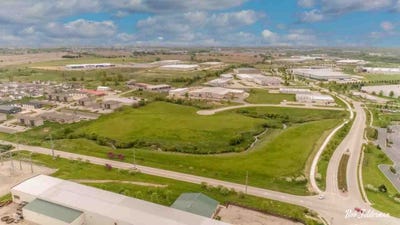 /international/us/chavenelle-road-dubuque-ia-110104444689/