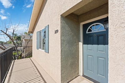 /international/us/3739-w-bullard-avenue-fresno-ca-110106372617/