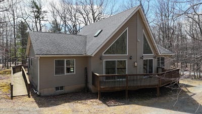 /international/us/102-loveland-drive-tafton-pa-110108099360/
