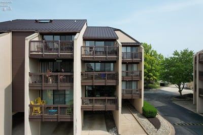 /international/us/1807-e-perry-street-port-clinton-oh-110104870554/