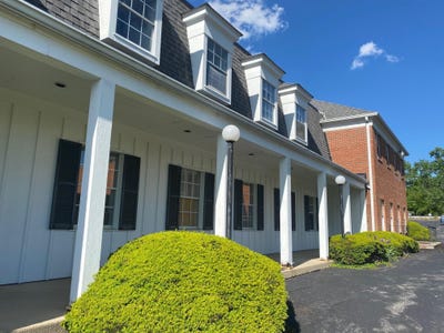 /international/us/6660-n-high-street-worthington-oh-110084436106/