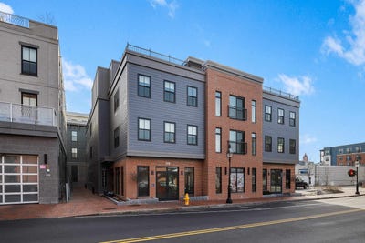 /international/us/238-deer-street-portsmouth-nh-110095555804/