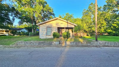 /international/us/300-carter-street-sulphur-springs-tx-110108876947/