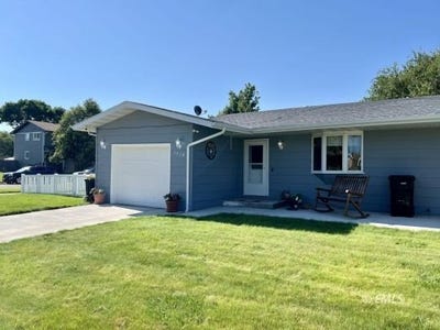 /international/us/1718-tompy-st-miles-city-mt-110101401770/
