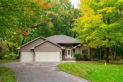 /international/us/40818-finley-road-north-branch-mn-110120082296/
