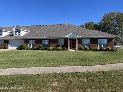 /international/us/172-clubhouse-dr-shelbyville-ky-110120563503/