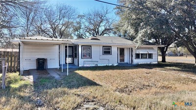 /international/us/142-w-4th-st-yorktown-tx-110105202966/