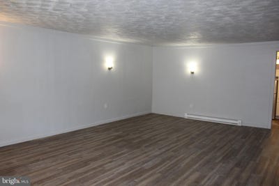 /international/us/111-e-market-street-williamstown-pa-110099305687/