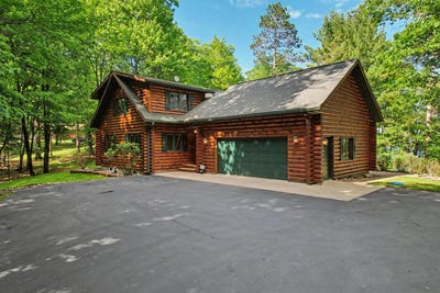 /international/us/3287-knotty-pine-tr-eagle-river-wi-110108737359/