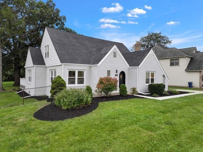 /international/us/15w105-harrison-street-elmhurst-il-110120489188/