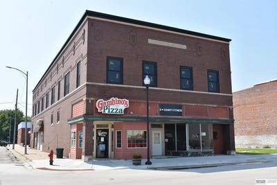 /international/us/704-n-main-street-north-bend-ne-110108883029/