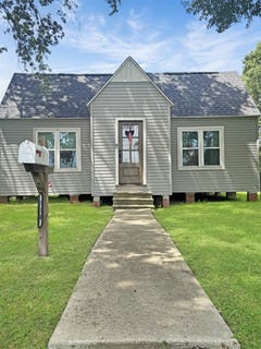 /international/us/330-avenue-e-port-neches-tx-110100620865/