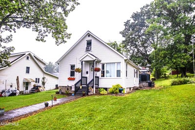 /international/us/1508-25th-avenue-altoona-pa-110100570339/