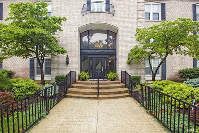 /international/us/1077-greenleaf-boulevard-elkhart-in-110107395063/