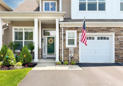 /international/us/116-wavell-avenue-yaphank-ny-110097701103/