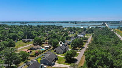 /international/us/211-bonita-street-cape-carteret-nc-110108344958/