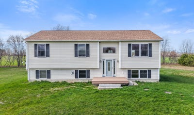 /international/us/66-bradbury-drive-corinth-me-110107779598/