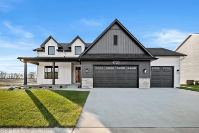 /international/us/4725-everest-avenue-ames-ia-110093426586/
