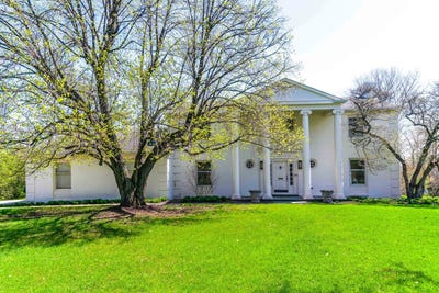 /international/us/37-forest-hills-road-lake-bluff-il-110107570082/