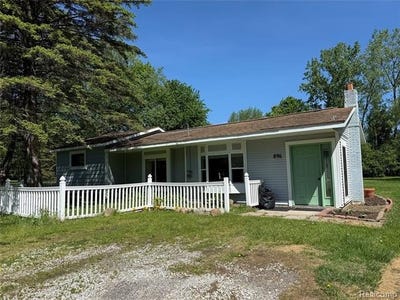 /international/us/896-grace-avenue-rochester-hills-mi-110108260016/