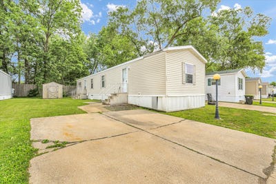 /international/us/2133-monroe-drive-urbana-il-110105088325/