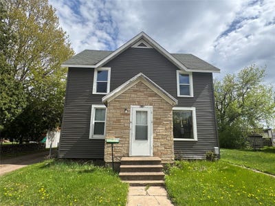 /international/us/613-613-1-2-e-grand-avenue-chippewa-falls-wi-110107874340/