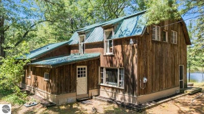 /international/us/7077-chain-lake-drive-south-branch-mi-110100898043/