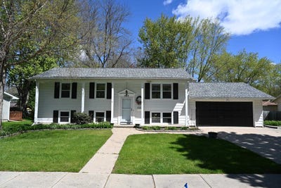 /international/us/405-hollybrook-drive-midland-mi-110108573782/
