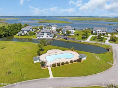 /international/us/800-country-club-road-morehead-city-nc-110100590856/