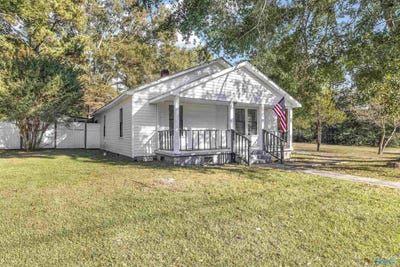 /international/us/918-mcdaniel-street-se-hartselle-al-110120489038/