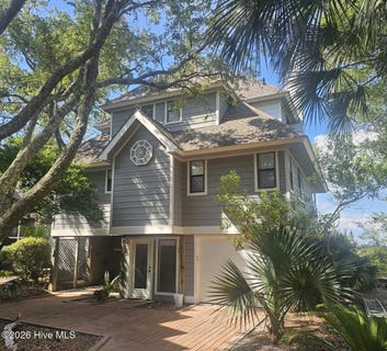 /international/us/121-n-bald-head-wynd-bald-head-island-nc-110109135058/