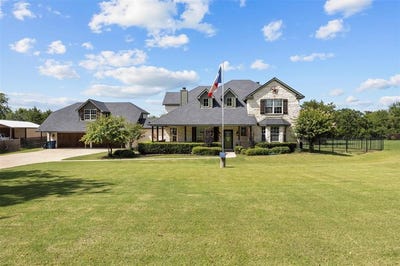 /international/us/3175-collins-road-burleson-tx-110101125849/