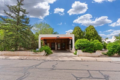 /international/us/1949-hano-road-santa-fe-nm-110108412325/