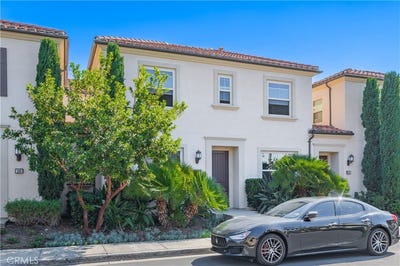 /international/us/192-excursion-irvine-ca-110120892066/