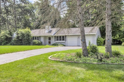 /international/us/5951-riverside-drive-jackson-mi-110100475981/