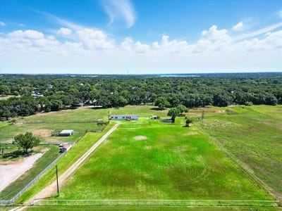 /international/us/243-county-road-4851-newark-tx-110101162336/