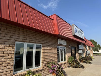 /international/us/302-w-21st-avenue-torrington-wy-110107055006/