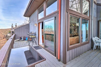 /international/us/296-overlook-way-tannersville-pa-110099199727/